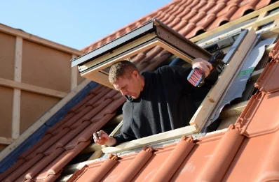 Pose de fenêtres de toit Velux à Montchevrier